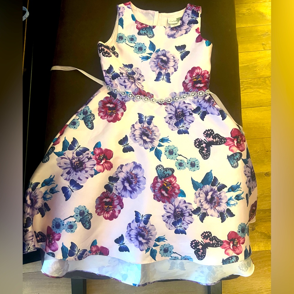 Beautiful floral dress with rhinestone accents